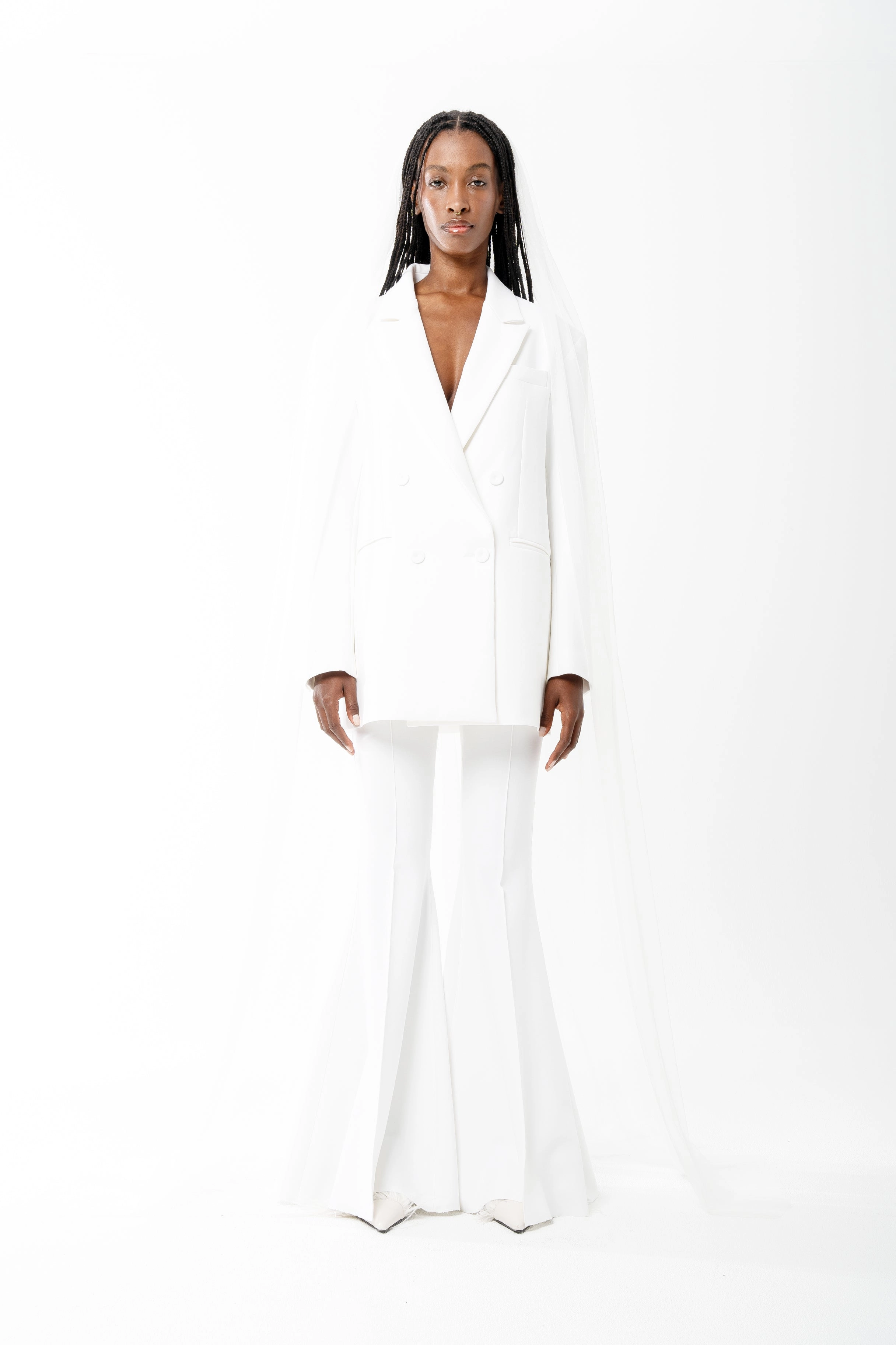 WHITE OVERSIZED BLAZER