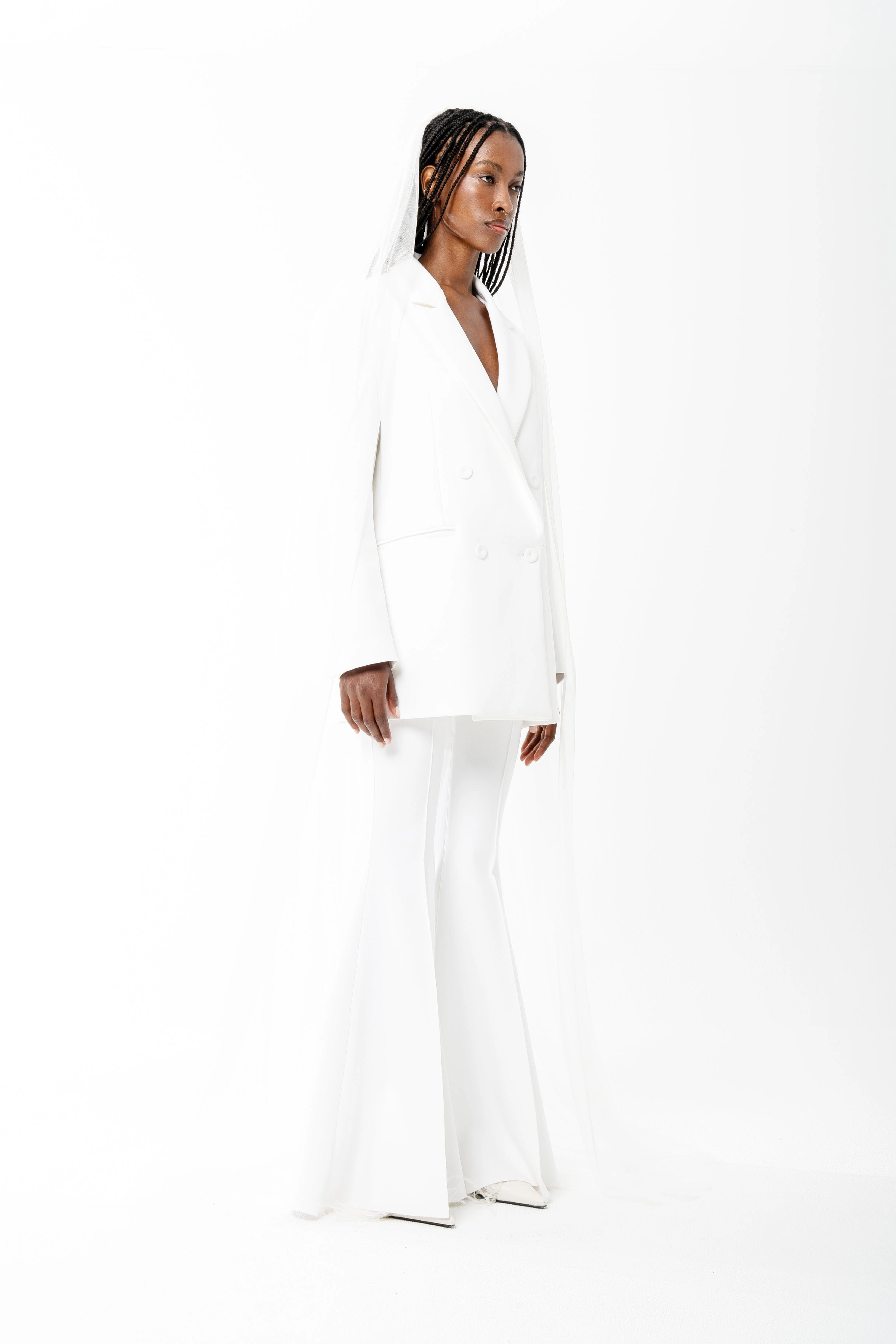 WHITE OVERSIZED BLAZER